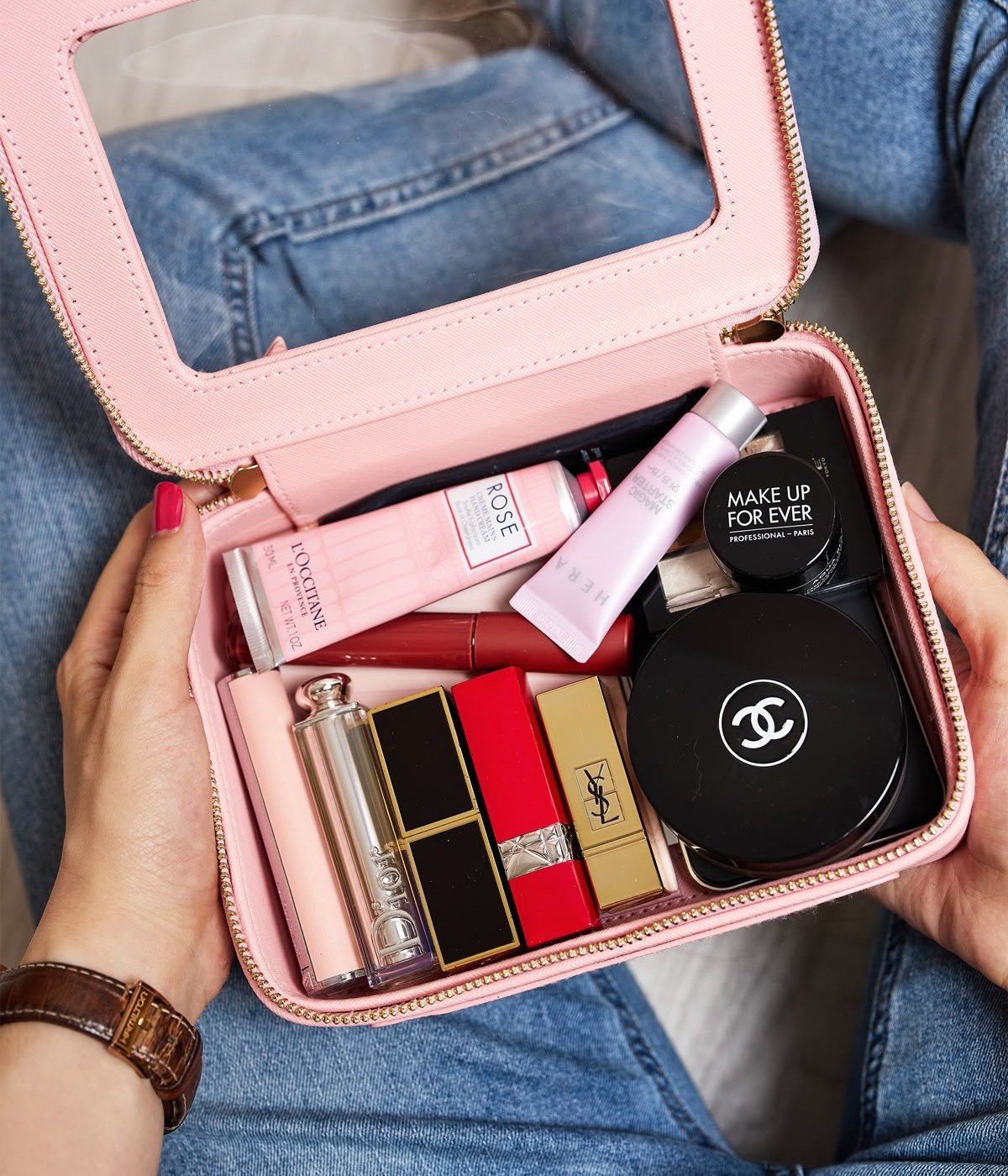 The “Just In Case” Makeup Kit Every Girl Secretly Needs